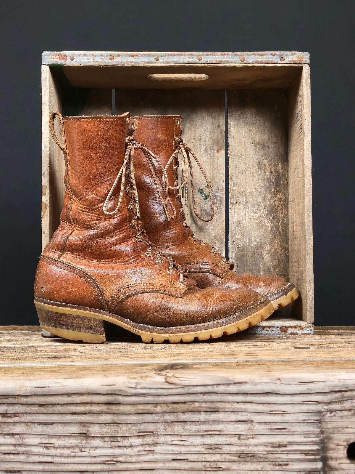 Photo by ShnyHntr91 on July 4, 2025 of the Nicks Builder Pro, MTO in Horween Natural Dublin.