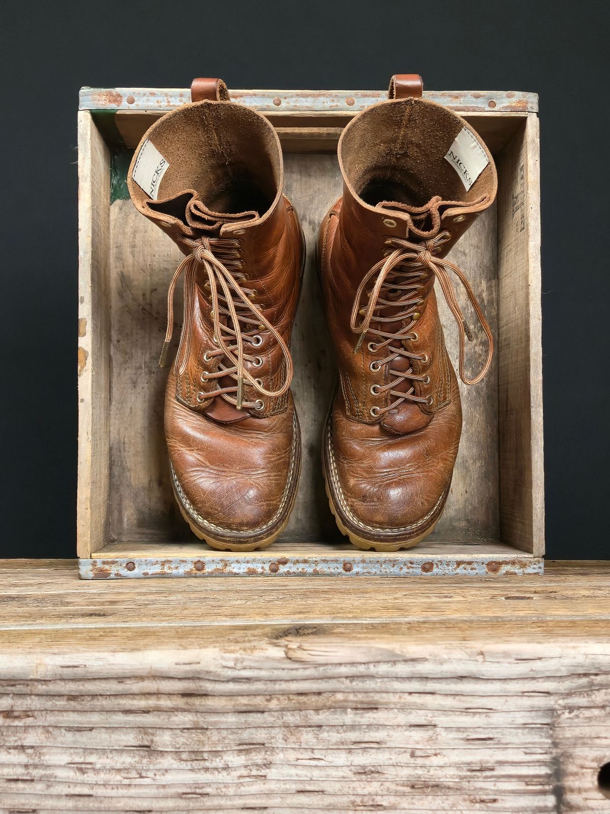 Photo by ShnyHntr91 on July 4, 2025 of the Nicks Builder Pro, MTO in Horween Natural Dublin.