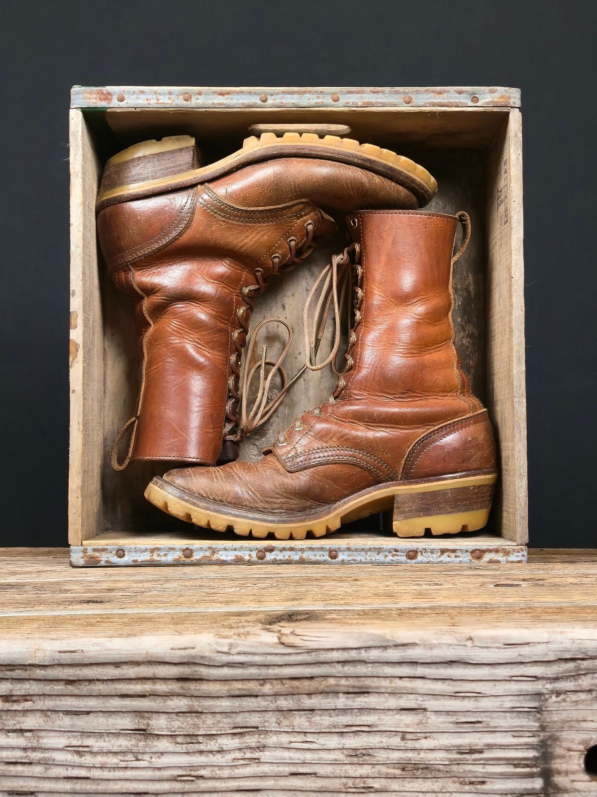 Photo by ShnyHntr91 on July 4, 2025 of the Nicks Builder Pro, MTO in Horween Natural Dublin.