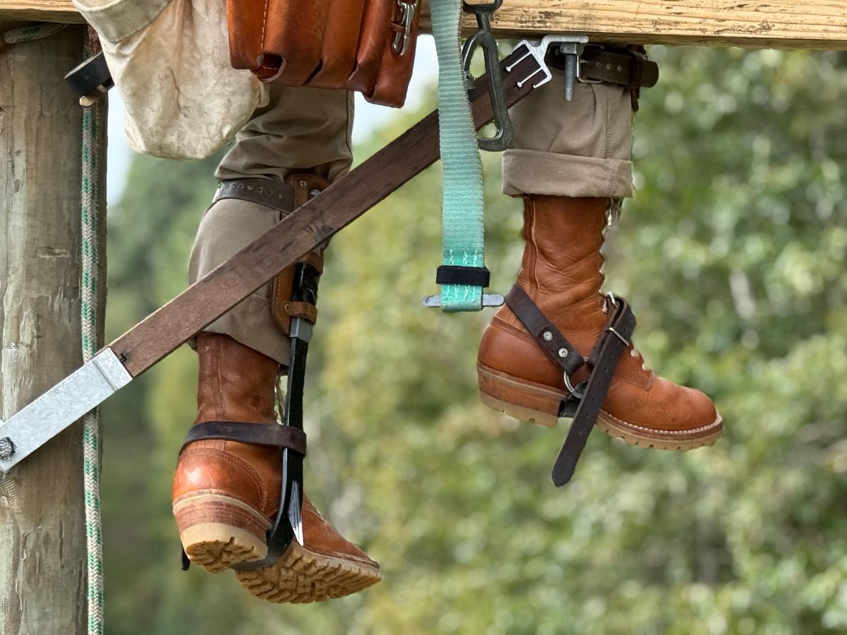 Photo by ShnyHntr91 on October 4, 2024 of the Nicks Builder Pro, MTO in Horween Natural Dublin.