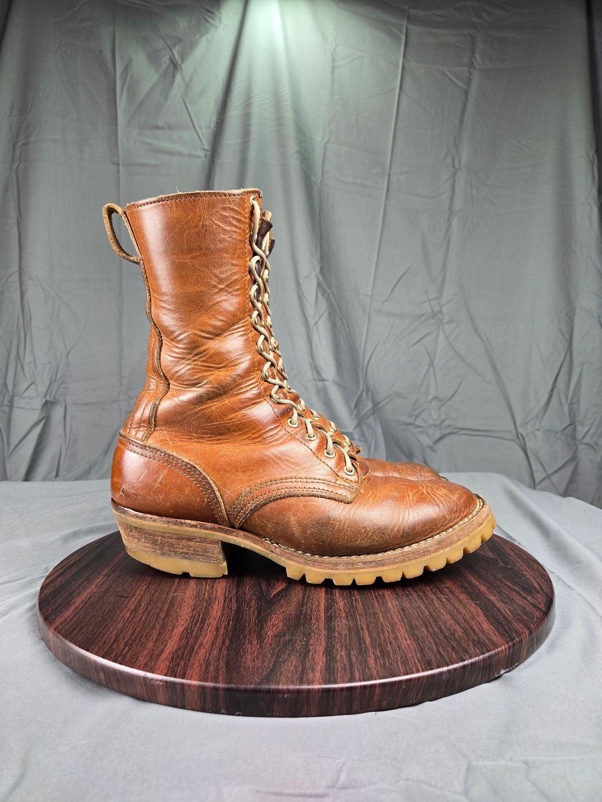 Photo by ShnyHntr91 on January 1, 2025 of the Nicks MTO in Horween Natural Dublin.