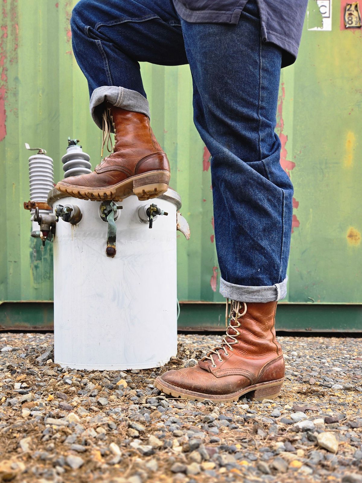 Photo by ShnyHntr91 on March 1, 2025 of the Nicks Builder Pro, MTO in Horween Natural Dublin.