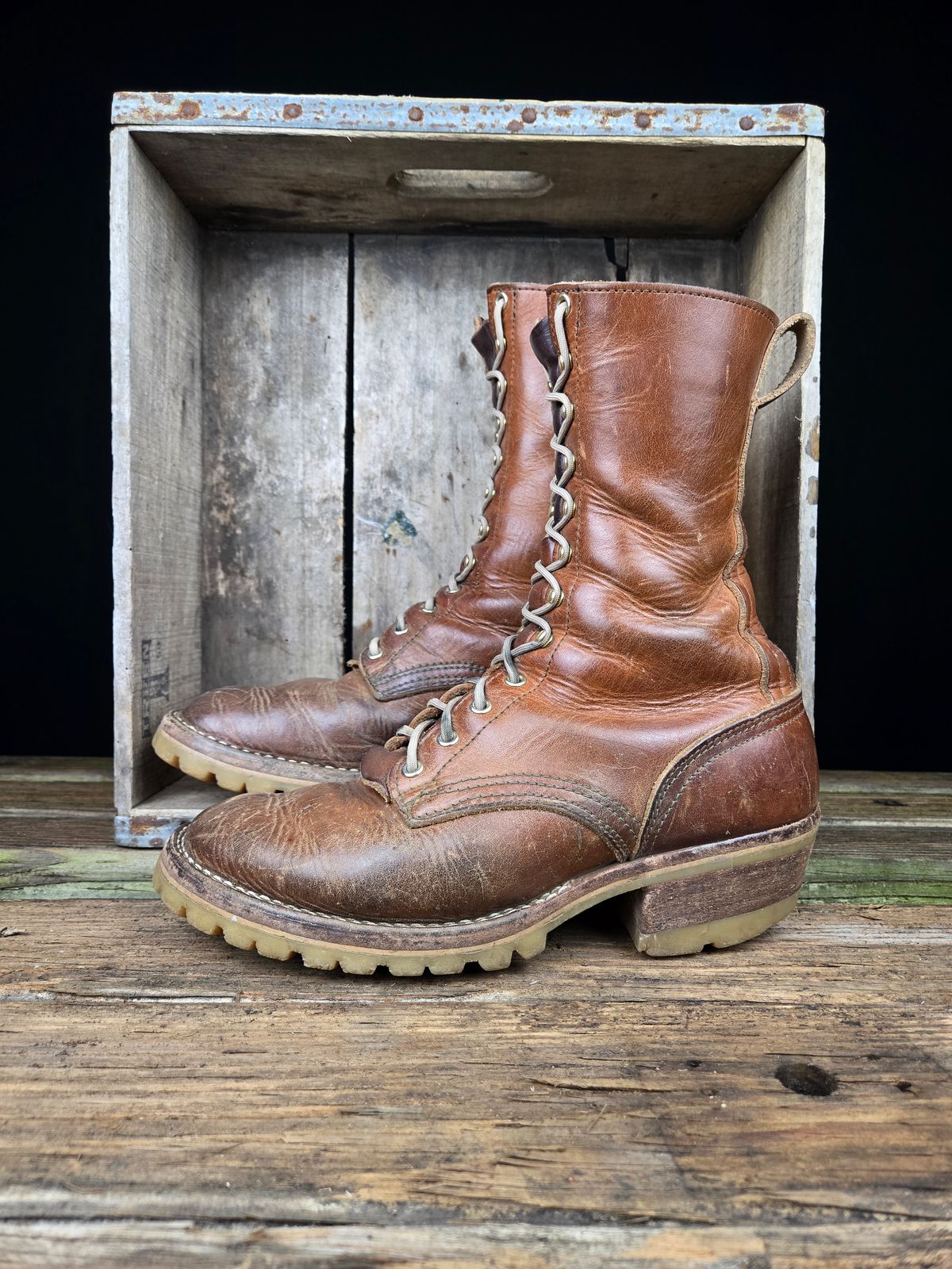Photo by ShnyHntr91 on March 1, 2025 of the Nicks Builder Pro, MTO in Horween Natural Dublin.