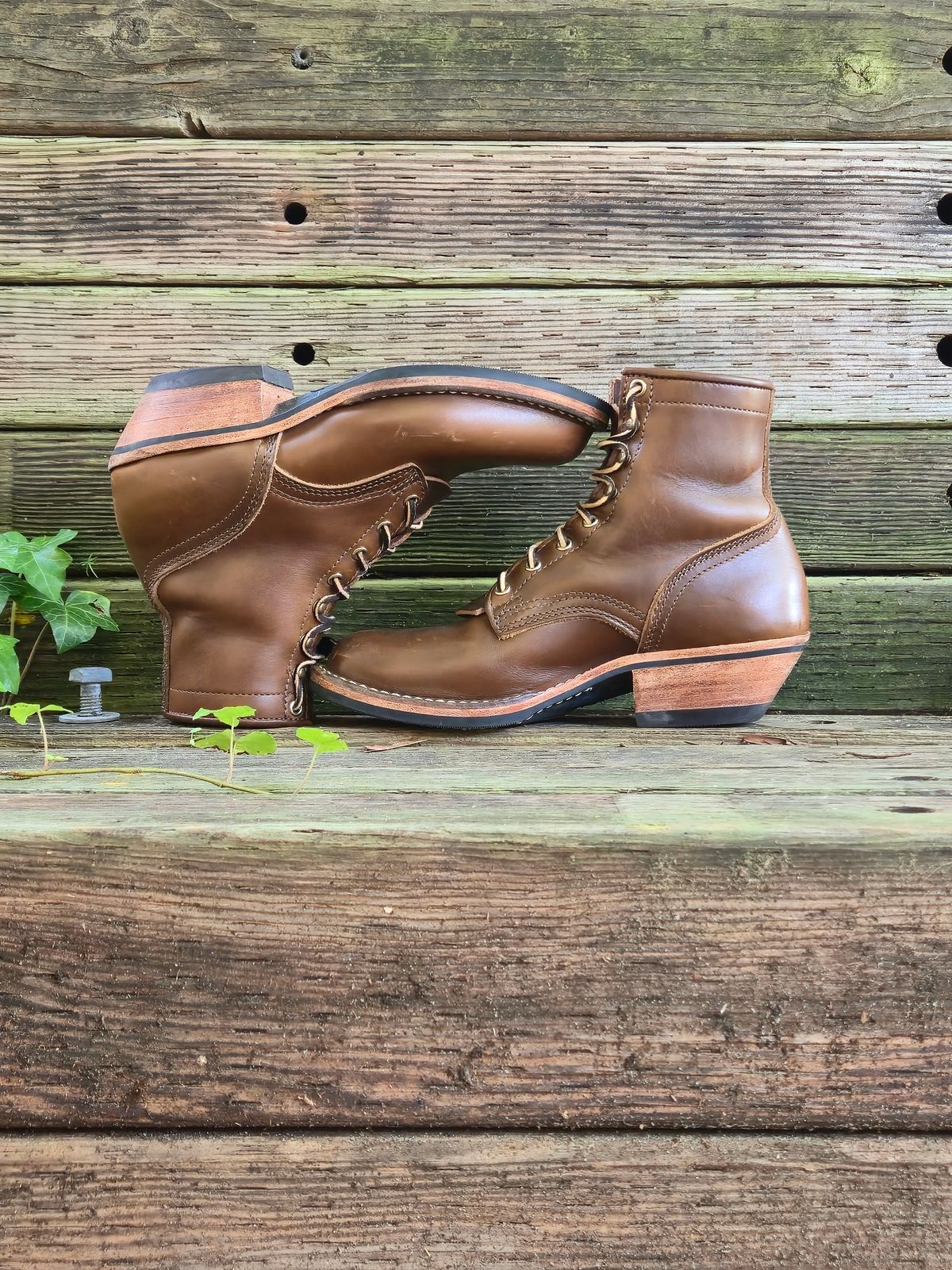 Photo by ShnyHntr91 on June 22, 2025 of the Nicks Becca in Horween British Tan Chromexcel.