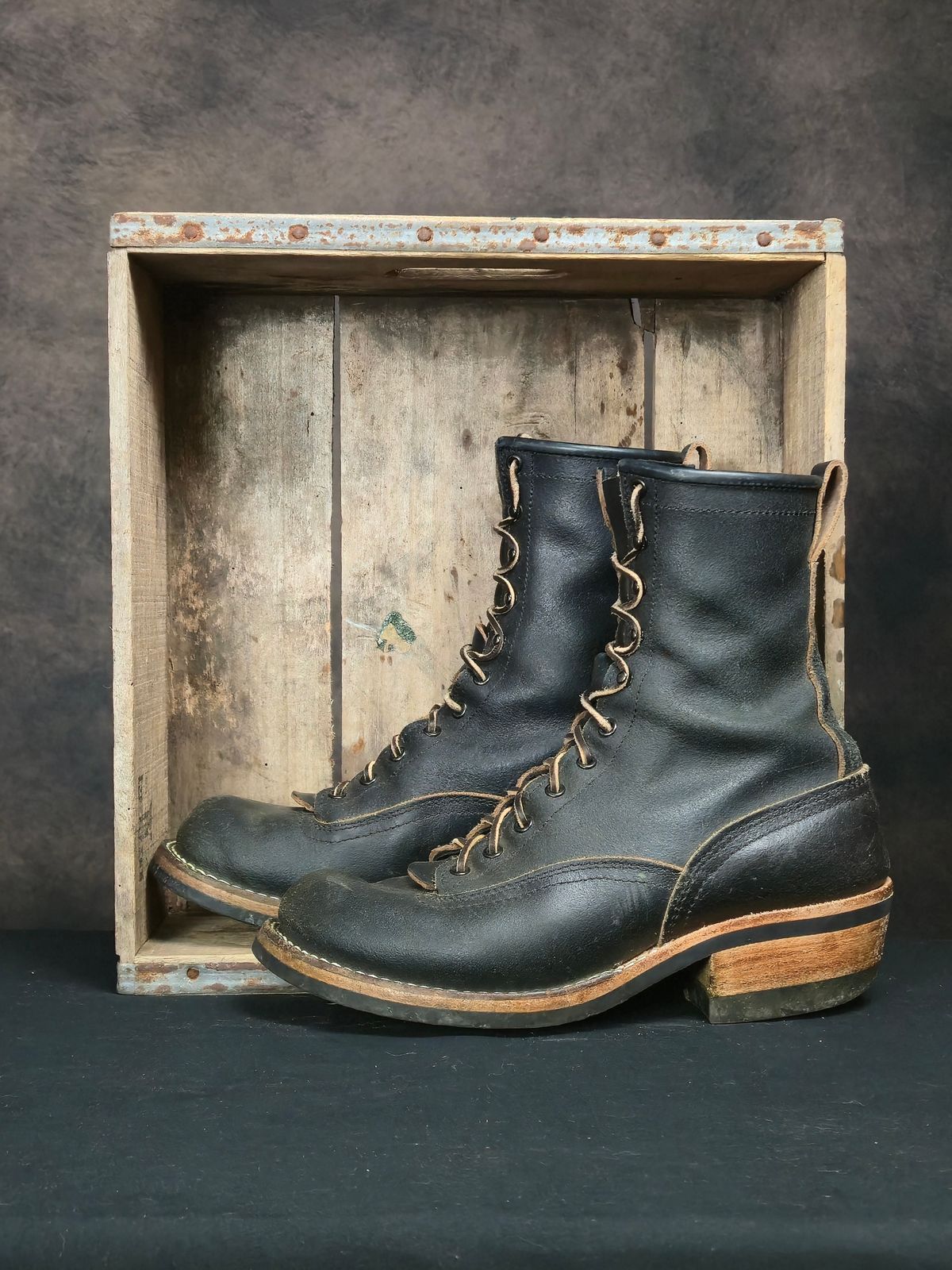 Photo by ShnyHntr91 on October 28, 2025 of the Nicks Lace To Toe in Horween Pacific Waxed Flesh.