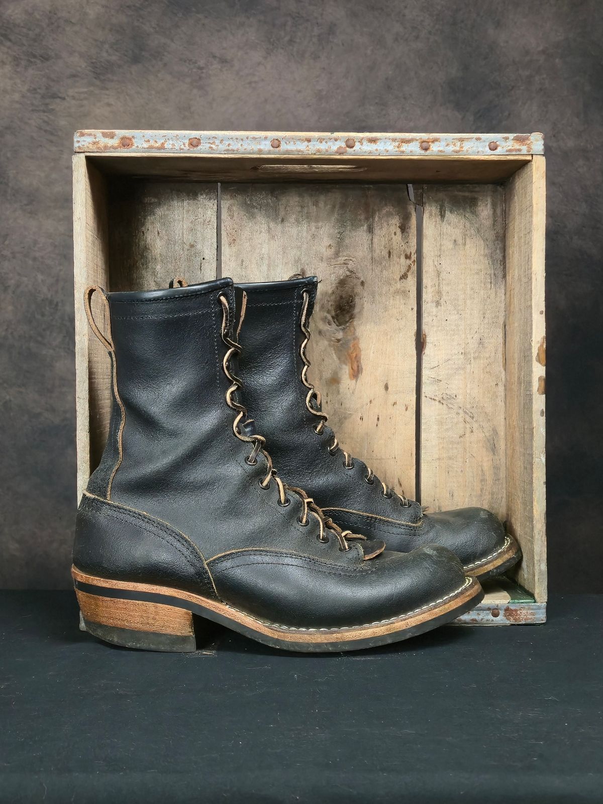 Photo by ShnyHntr91 on October 28, 2025 of the Nicks Lace To Toe in Horween Pacific Waxed Flesh.