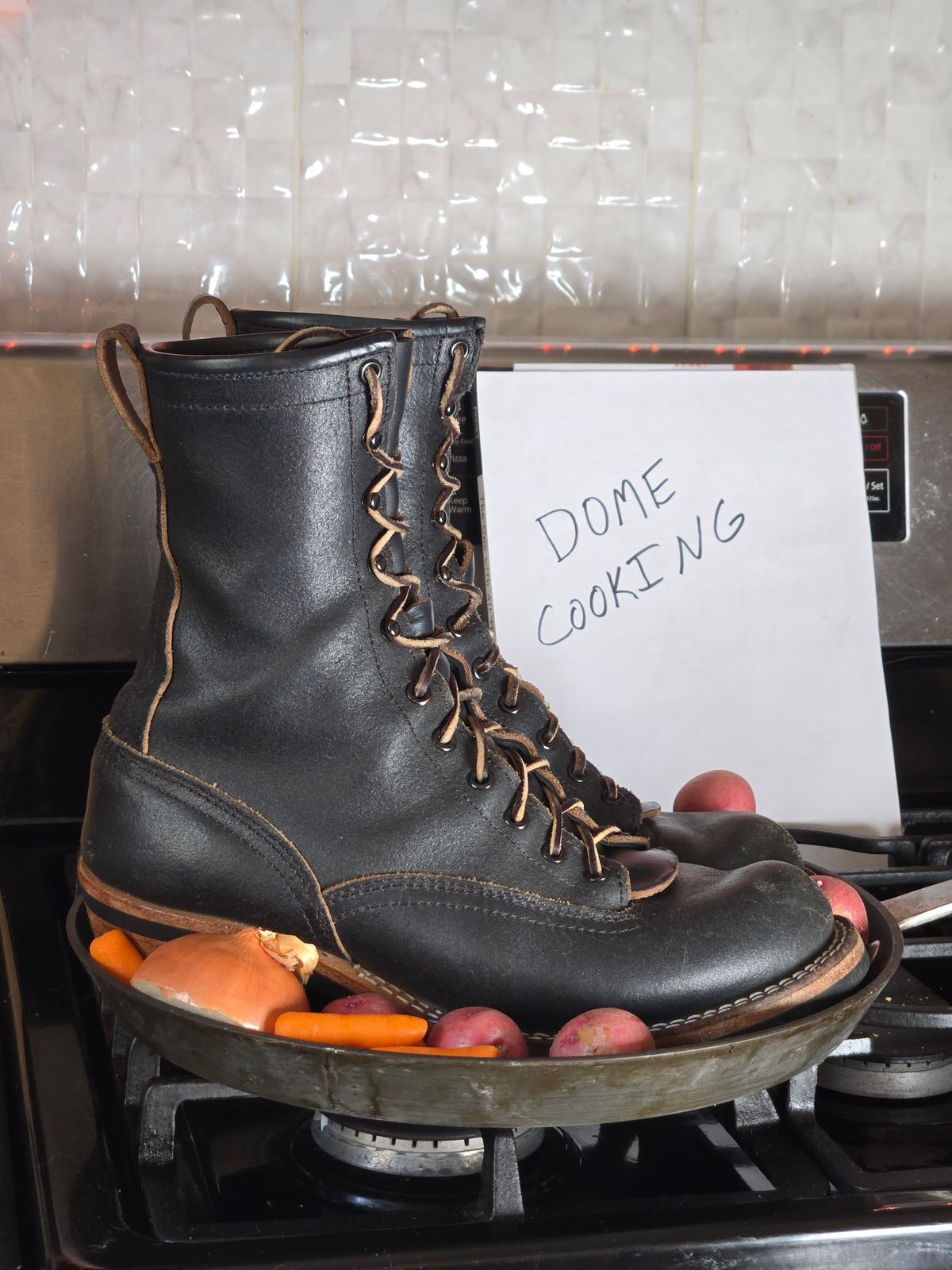 Photo by ShnyHntr91 on November 1, 2025 of the Nicks Lace To Toe in Horween Pacific Waxed Flesh.