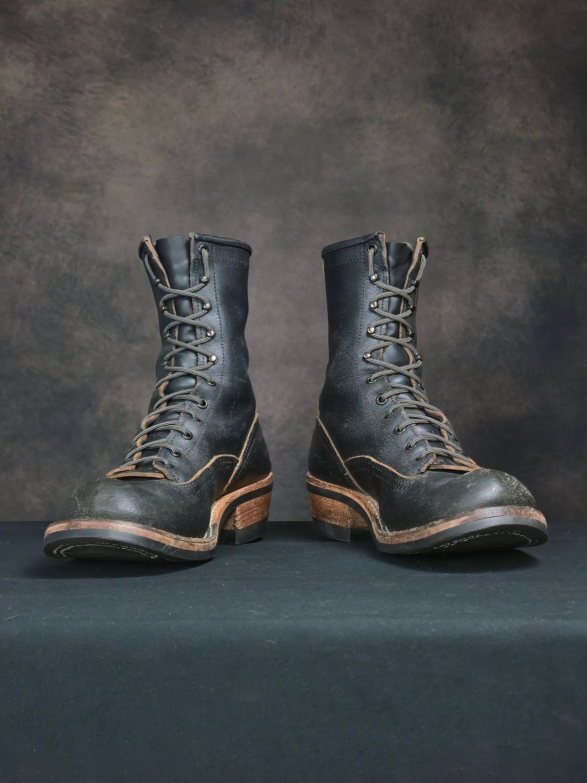 Photo by ShnyHntr91 on November 23, 2025 of the Nicks Lace To Toe in Horween Pacific Waxed Flesh.