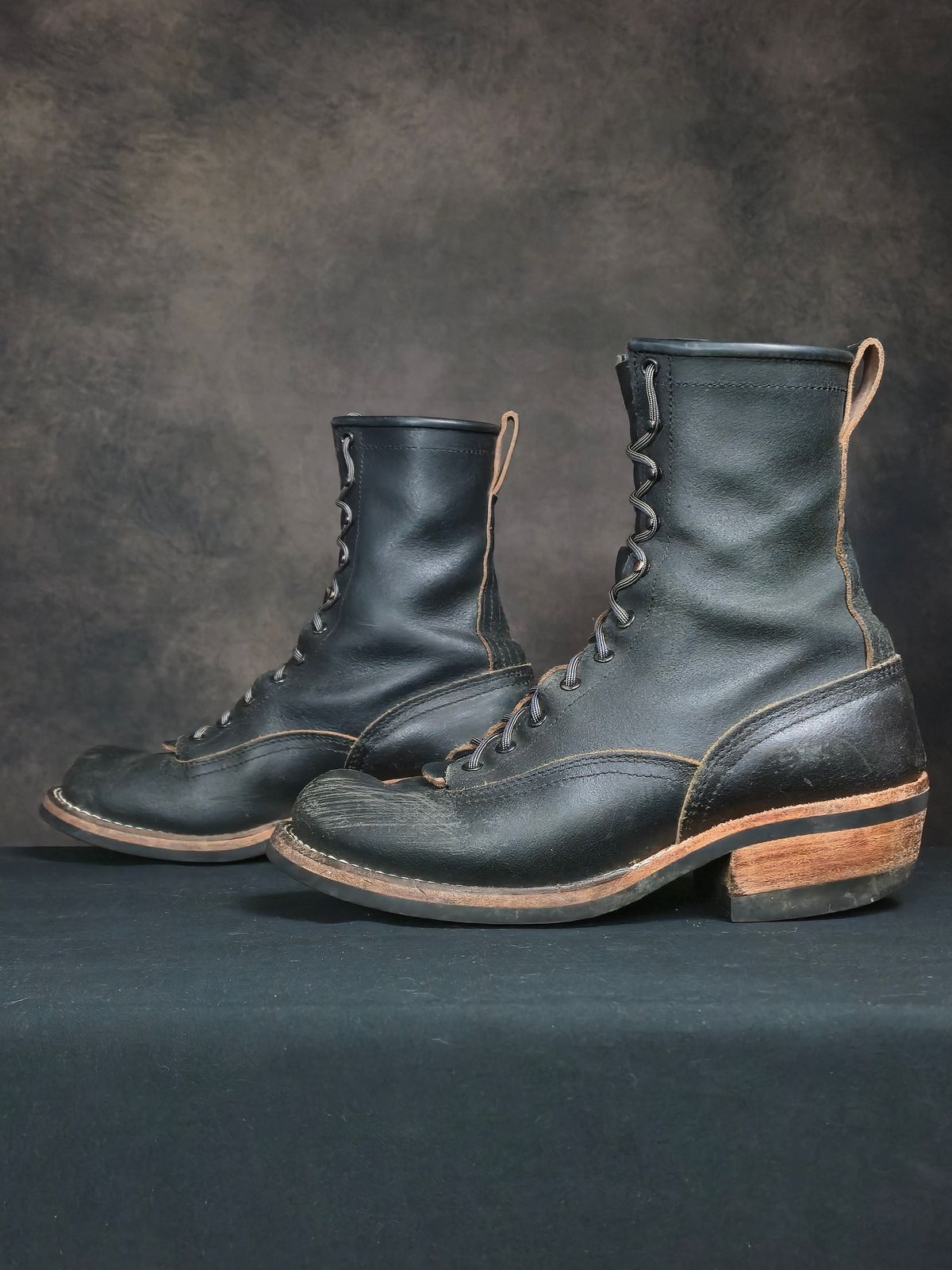 Photo by ShnyHntr91 on November 23, 2025 of the Nicks Lace To Toe in Horween Pacific Waxed Flesh.