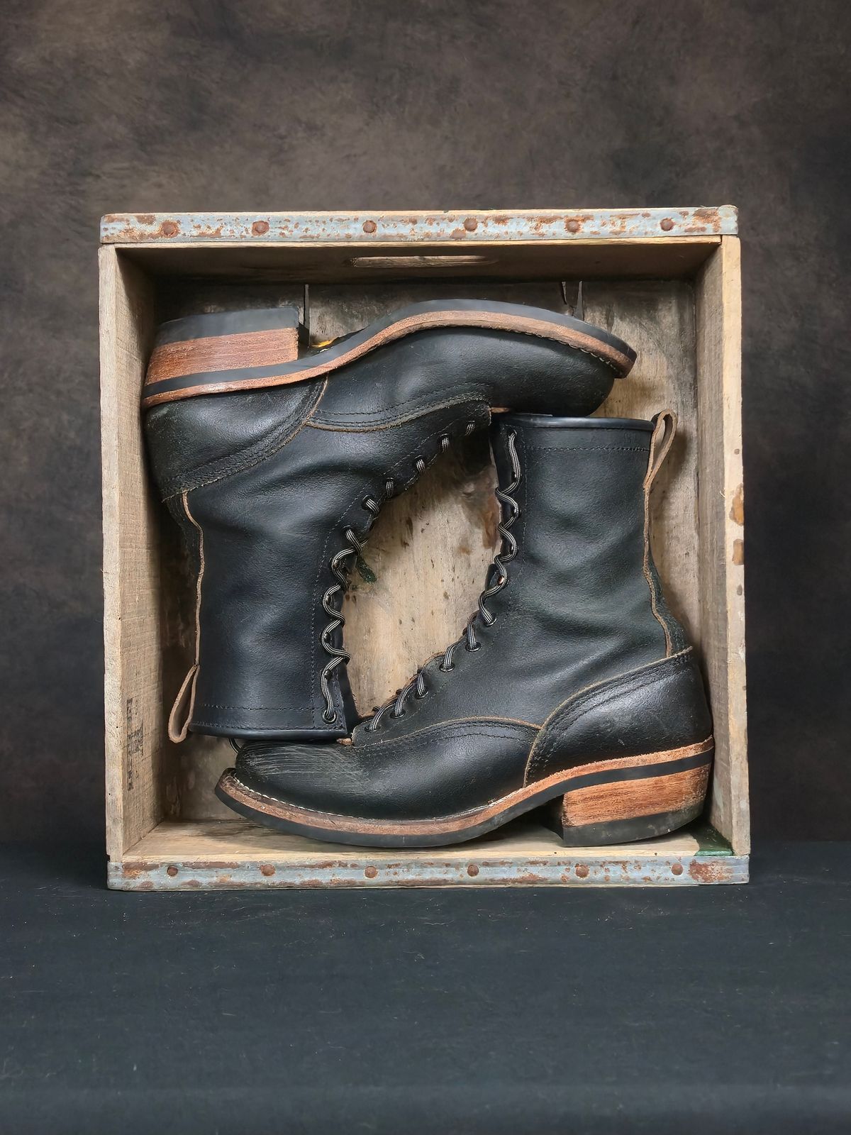 Photo by ShnyHntr91 on November 23, 2025 of the Nicks Lace To Toe in Horween Pacific Waxed Flesh.