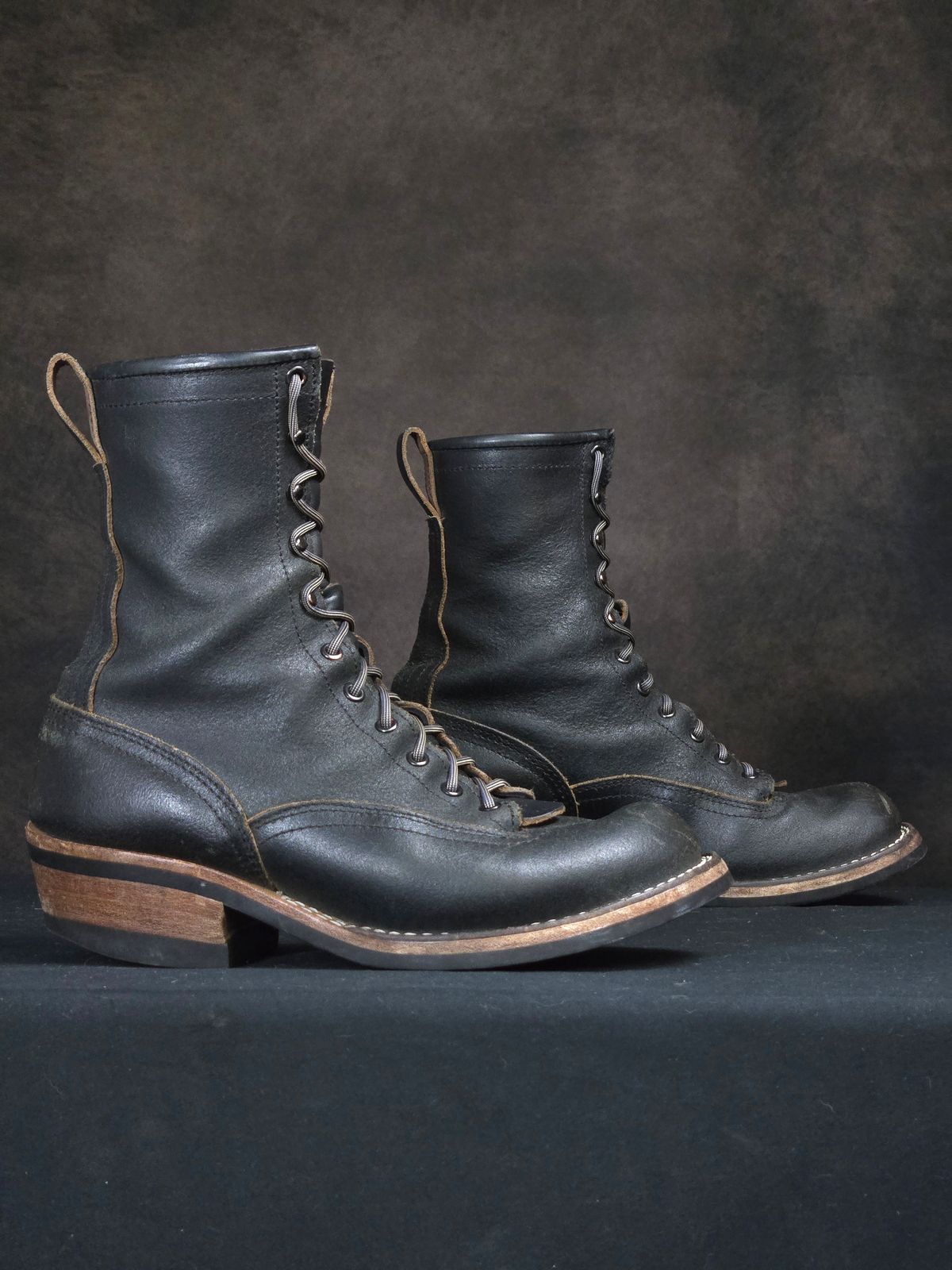 Photo by ShnyHntr91 on December 23, 2025 of the Nicks Lace To Toe in Horween Pacific Waxed Flesh.