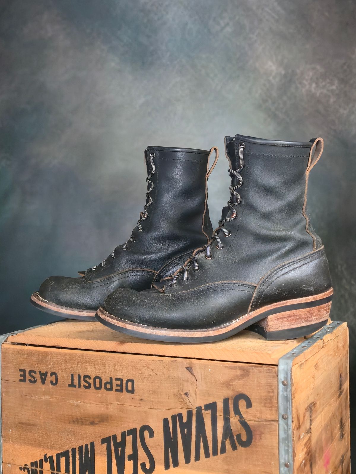 Photo by ShnyHntr91 on February 1, 2026 of the Nicks Lace To Toe in Horween Pacific Waxed Flesh.