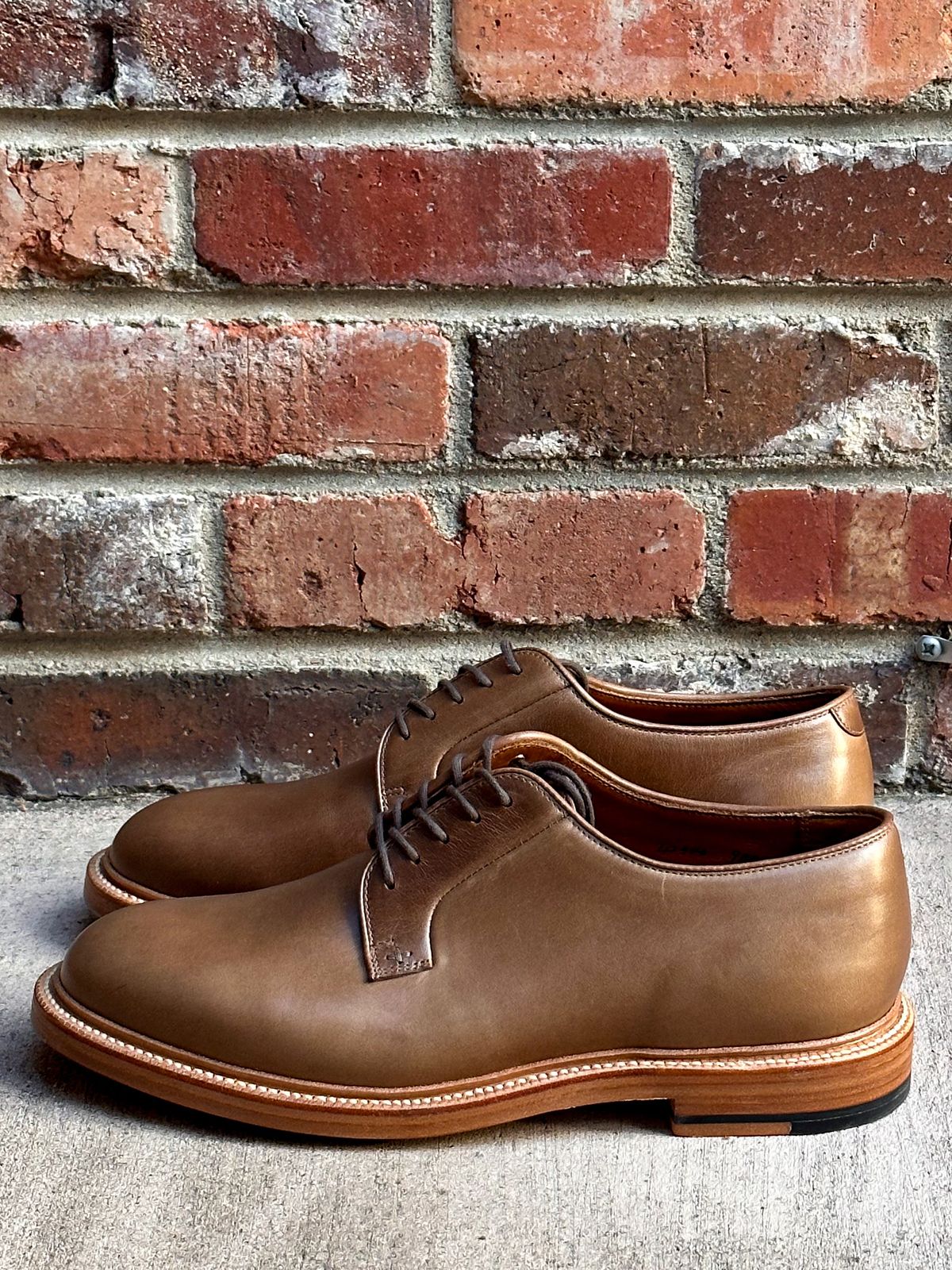 Photo by StCrispinGlover on October 2, 2023 of the Grant Stone Plain Toe Blucher in Horween Dune Chromexcel.