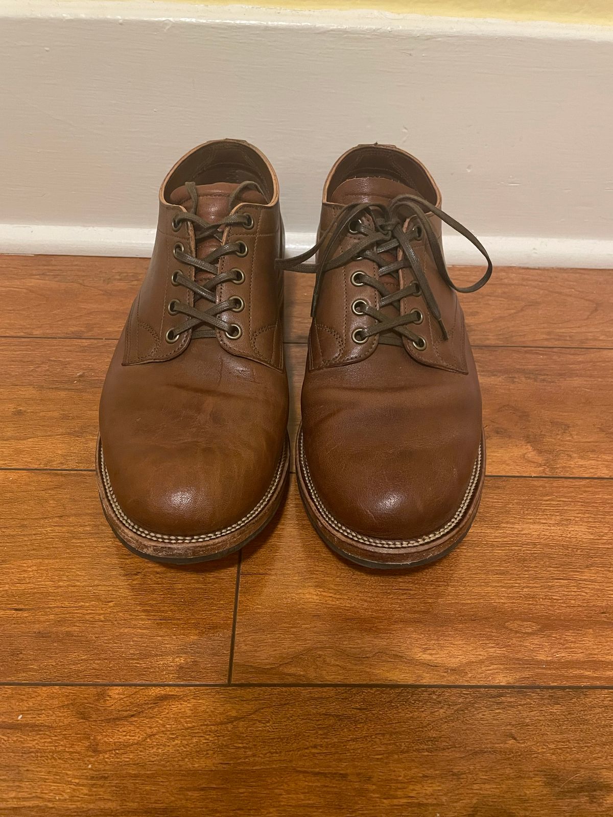 Photo by StCrispinGlover on November 6, 2022 of the Viberg 145 Oxford in Horween Natural Essex Workshoe Butt.
