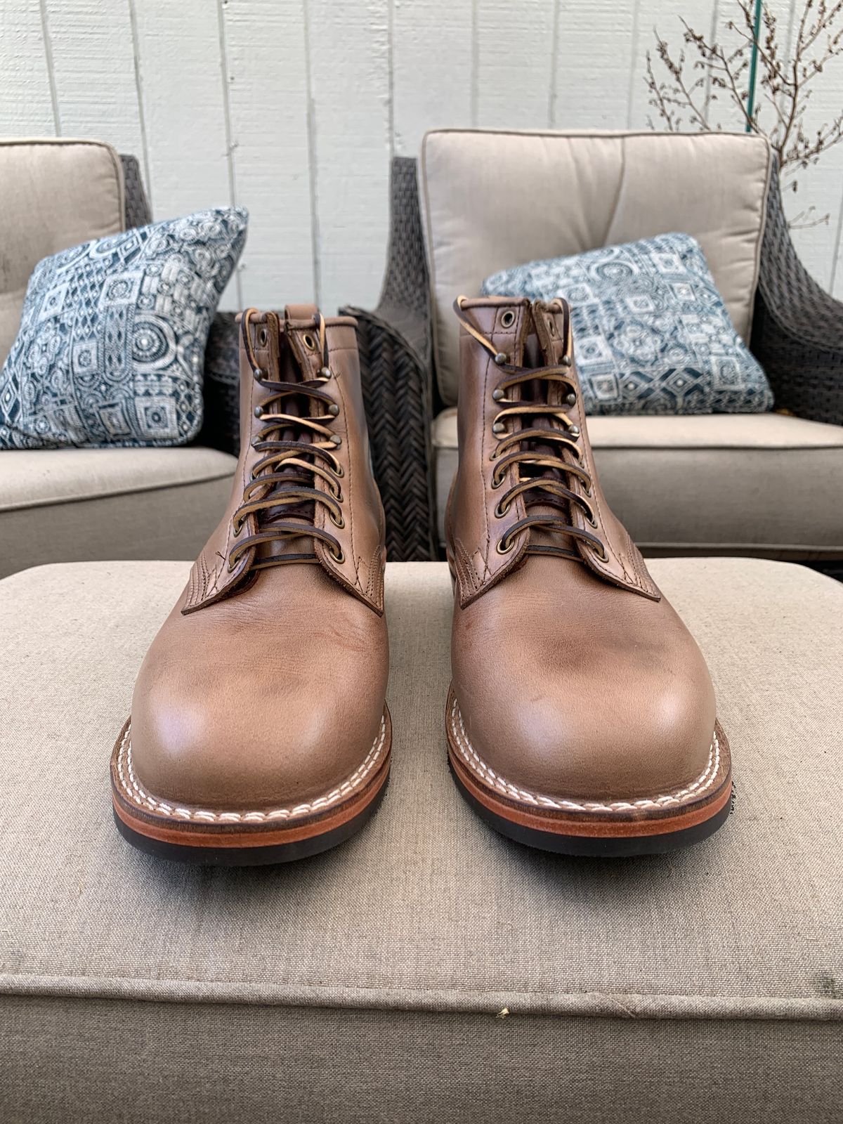 Photo by Talus on October 1, 2023 of the Nicks MTO in Horween Natural Chromexcel.