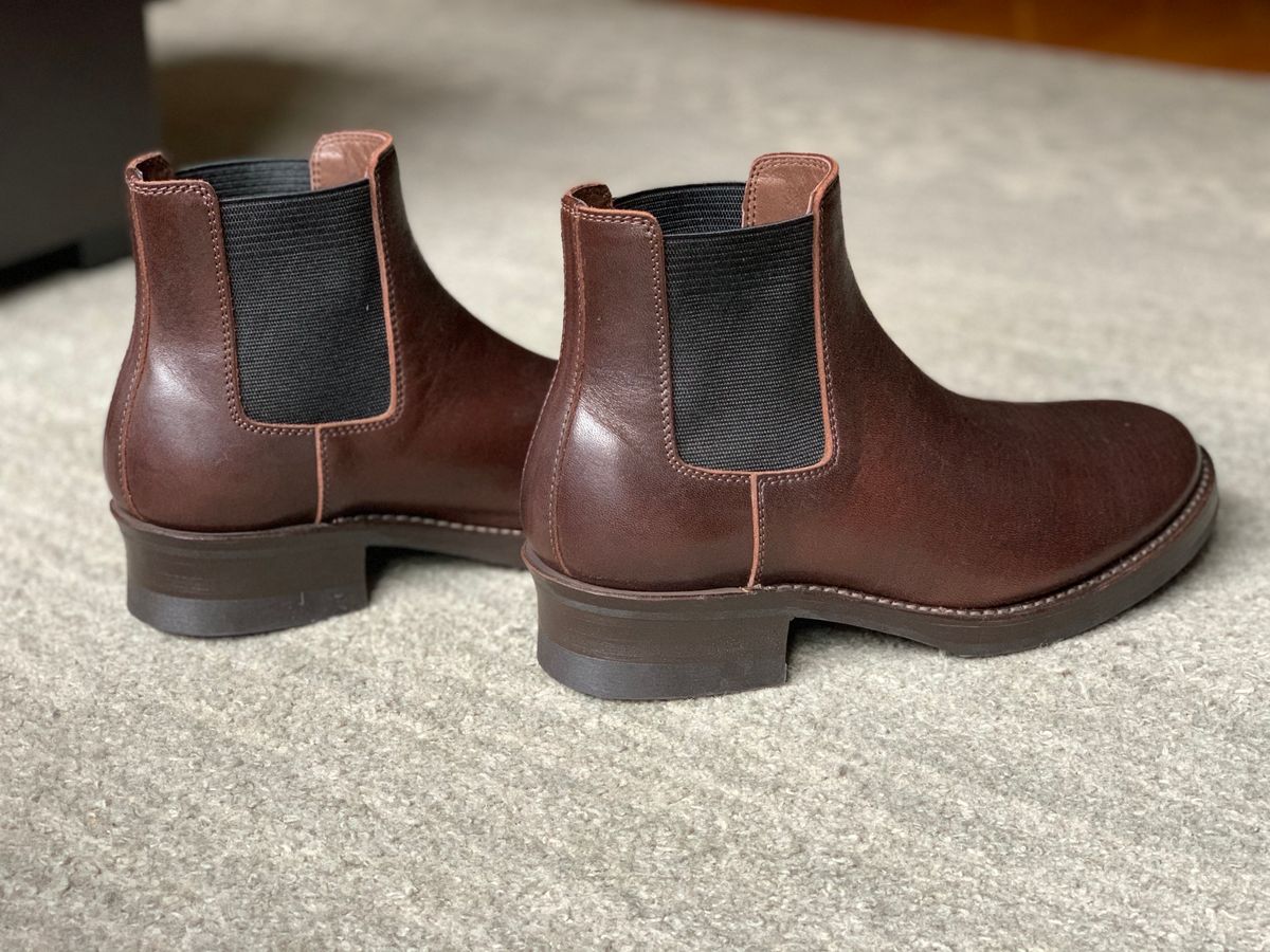 Photo by jb_jams on October 1, 2022 of the Addict Boots AB-03 Chelsea Boots in Unknown Leather.