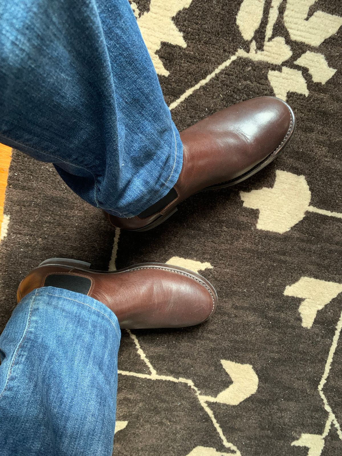 Photo by jb_jams on December 4, 2022 of the Addict Boots AB-03 Chelsea Boots in Unknown Leather.