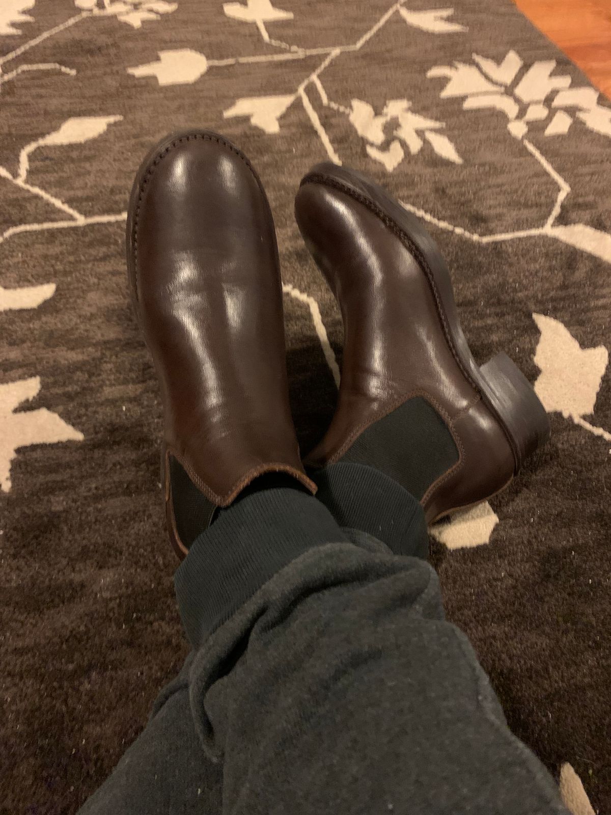 Photo by jb_jams on January 6, 2023 of the Addict Boots AB-03 Chelsea Boots in Unknown Leather.