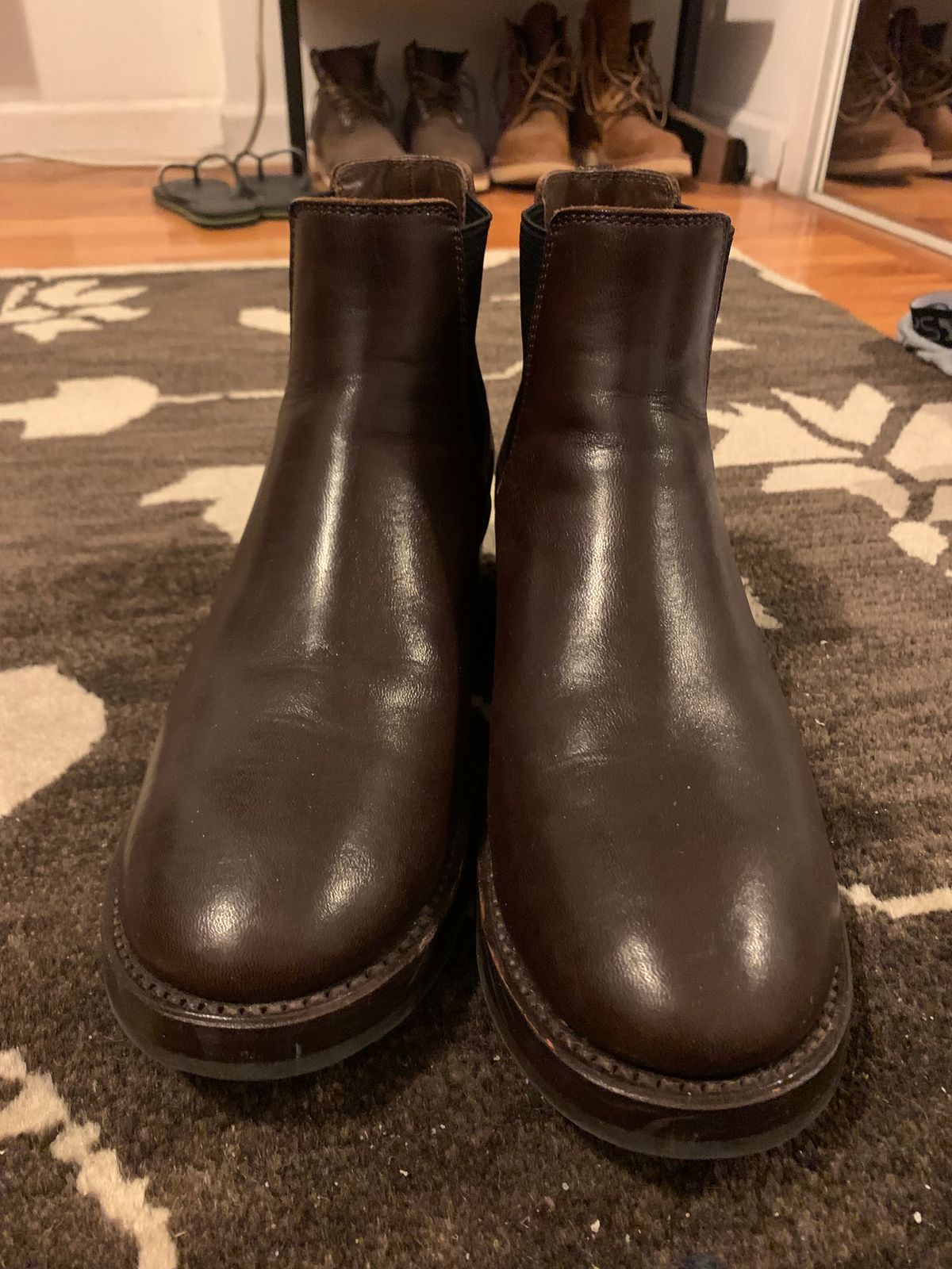 Photo by jb_jams on January 6, 2023 of the Addict Boots AB-03 Chelsea Boots in Unknown Leather.