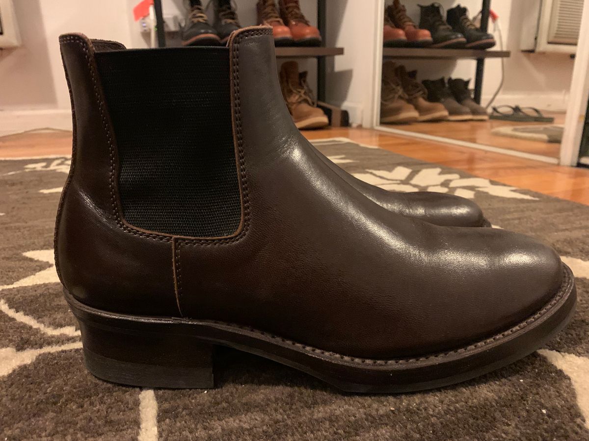 Photo by jb_jams on January 6, 2023 of the Addict Boots AB-03 Chelsea Boots in Unknown Leather.