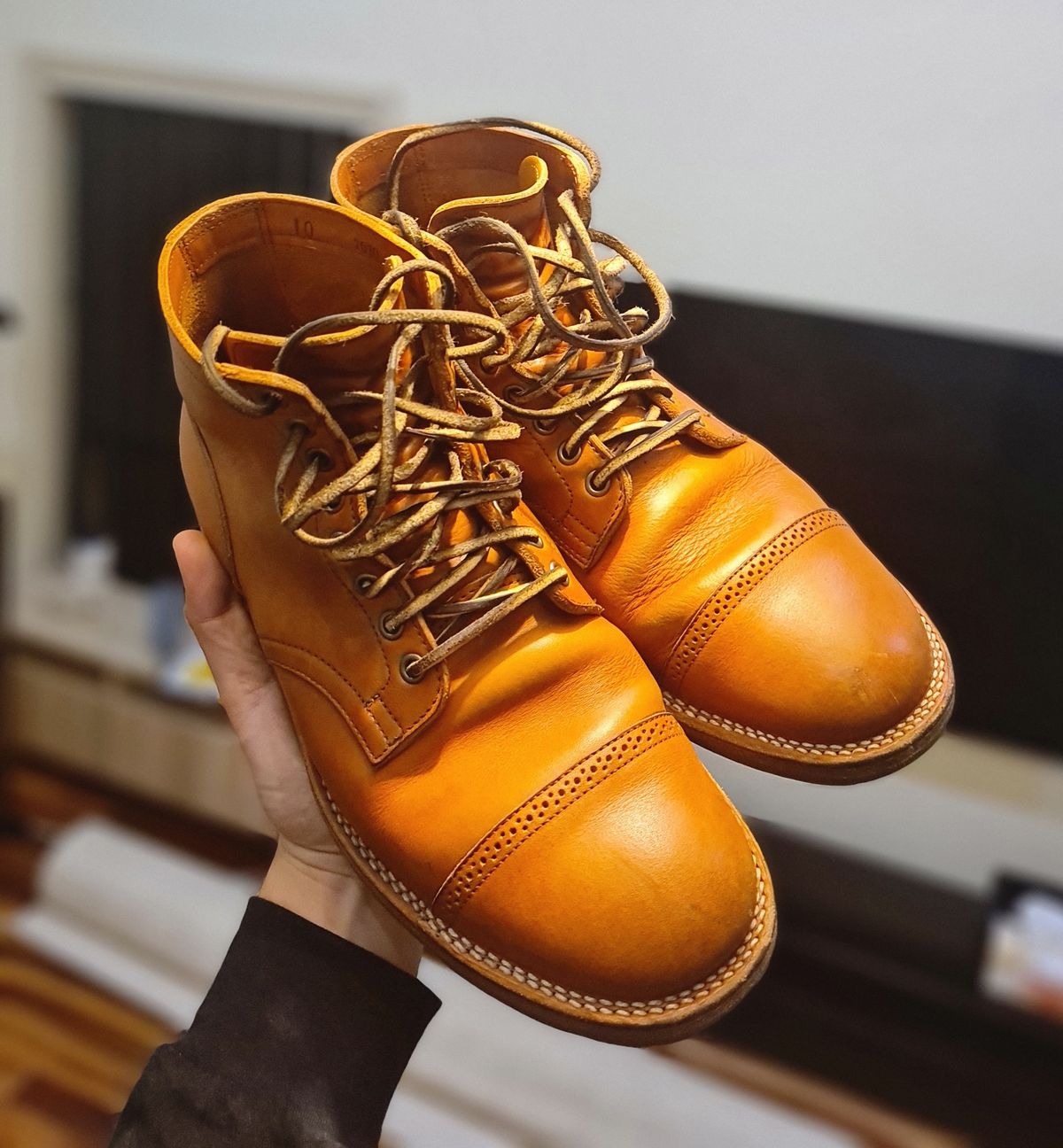 Photo by mormus on March 5, 2023 of the Viberg Service Boot in Tochigi Natural Cowhide.