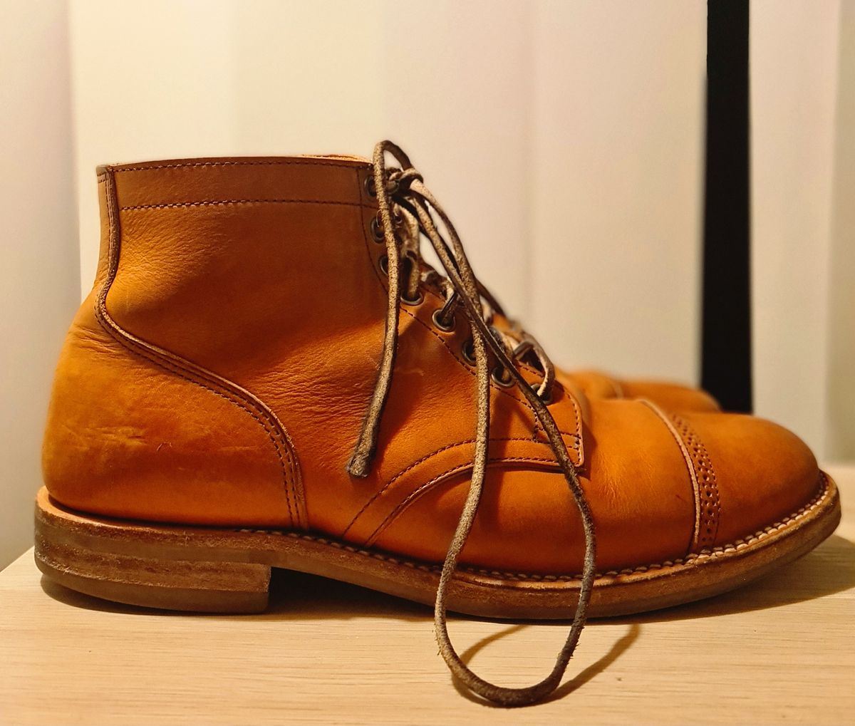 Photo by mormus on April 5, 2023 of the Viberg Service Boot in Tochigi Natural Cowhide.