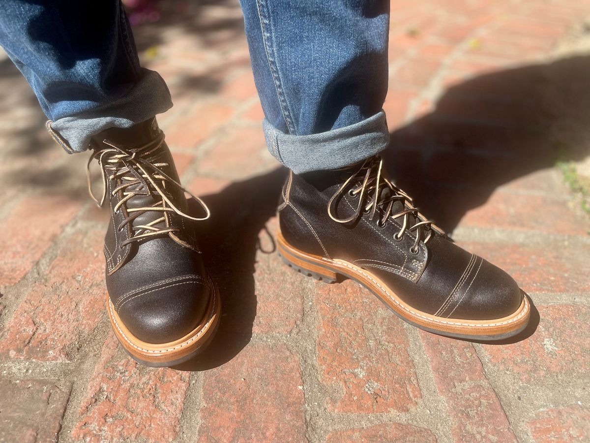 Photo by joeljackson on October 1, 2022 of the Truman Unlisted Model in Horween Black Waxed Flesh.