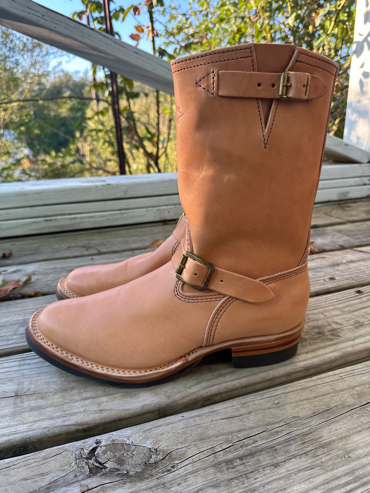 Photo by bootsfeet on October 1, 2024 of the Wesco Mister Lou in Maryam Natural Horsebutt.