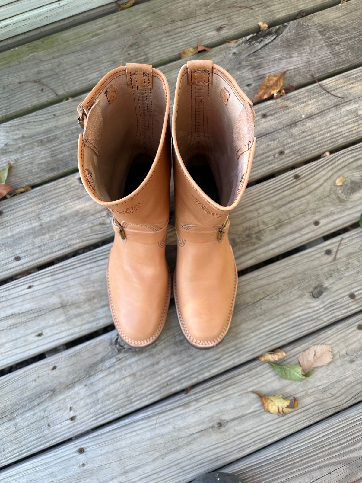Photo by bootsfeet on October 1, 2024 of the Wesco Mister Lou in Maryam Natural Horsebutt.