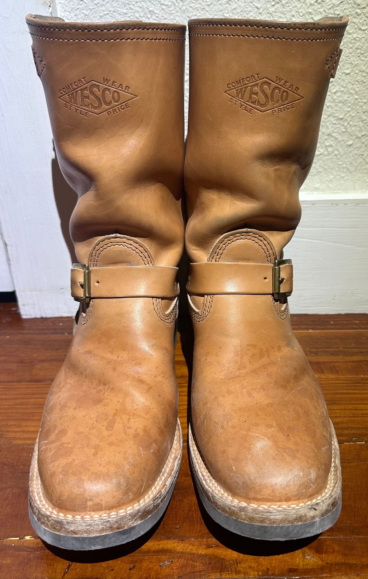 Photo by bootsfeet on November 6, 2024 of the Wesco Mister Lou in Maryam Natural Horsebutt.
