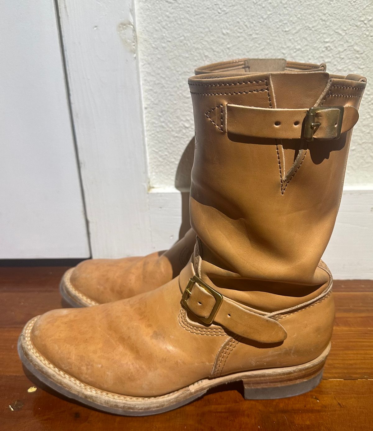 Photo by bootsfeet on November 6, 2024 of the Wesco Mister Lou in Maryam Natural Horsebutt.