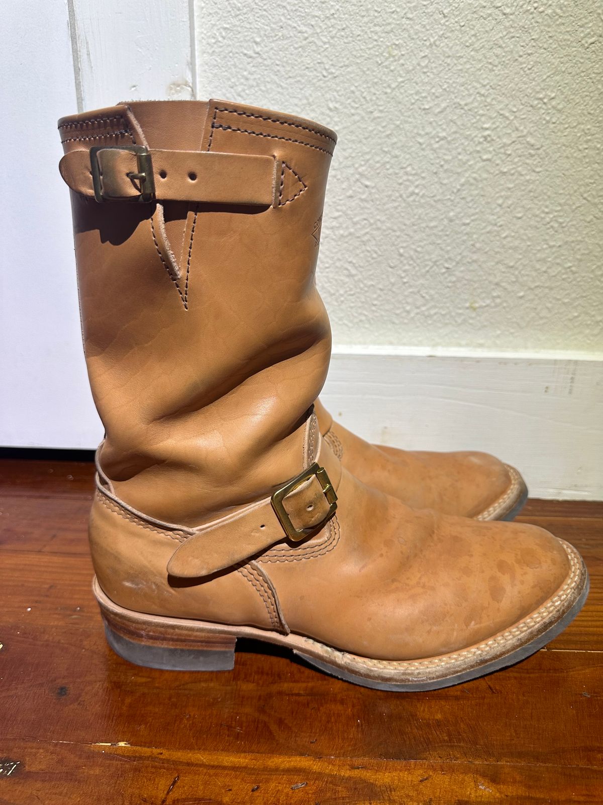 Photo by bootsfeet on November 6, 2024 of the Wesco Mister Lou in Maryam Natural Horsebutt.
