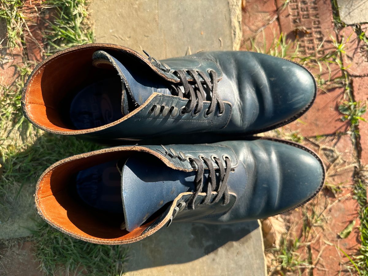 Photo by bootsfeet on December 5, 2023 of the Grant Stone Diesel Boot in Horween Navy Chromexcel.