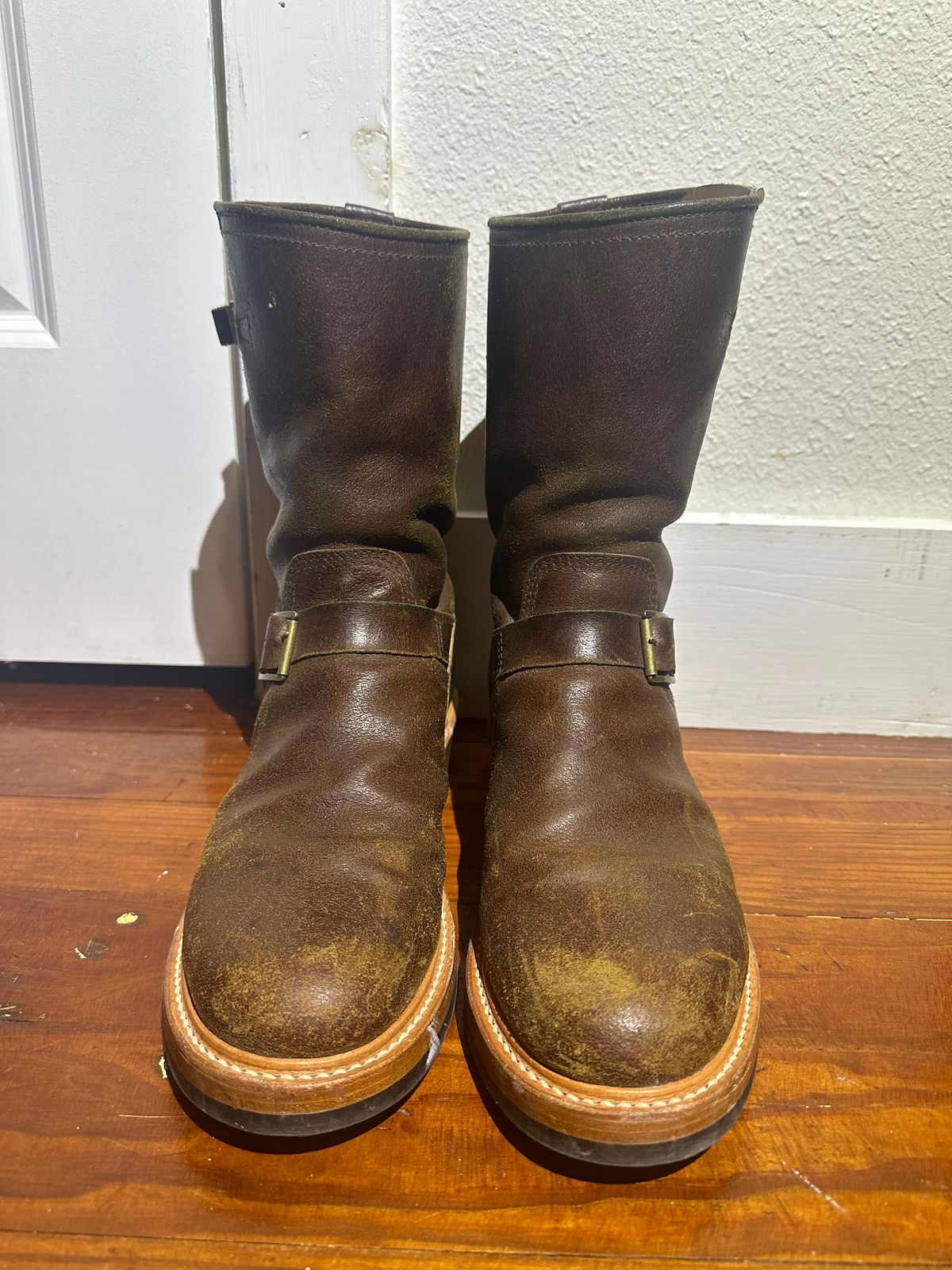 Photo by bootsfeet on November 6, 2024 of the John Lofgren Wabash Engineer Boots in HORWEEN SHF  Reverse Horsehide.