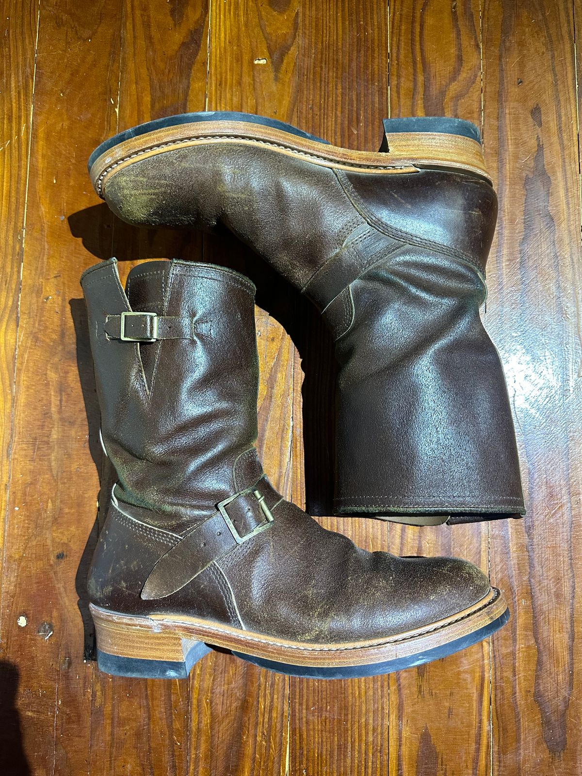 Photo by bootsfeet on November 6, 2024 of the John Lofgren Wabash Engineer Boots in HORWEEN SHF  Reverse Horsehide.