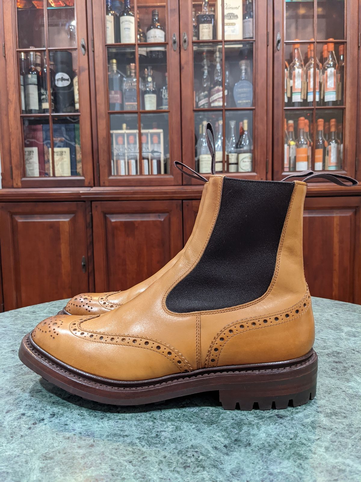 Photo by bensta96 on November 1, 2022 of the Tricker's Henry Country Dealer Boot in 1001 Burnished Calf.