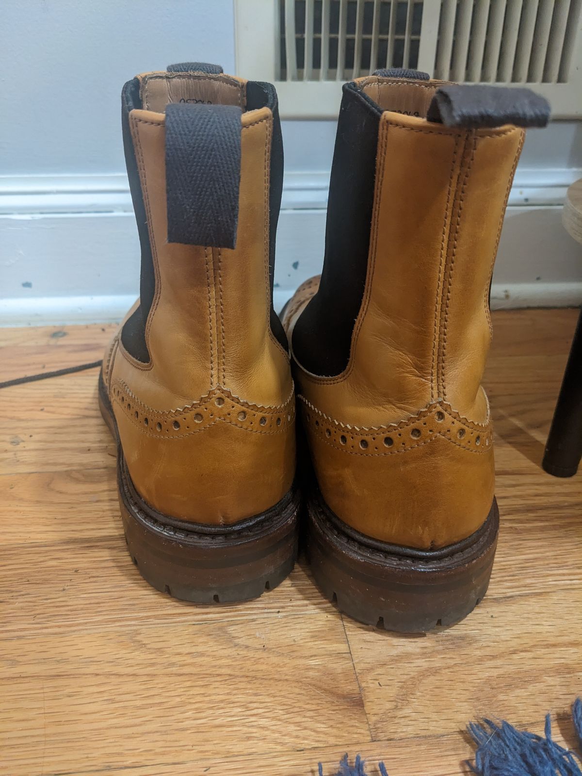 Photo by bensta96 on January 6, 2023 of the Tricker's Henry Country Dealer Boot in 1001 Burnished Calf.