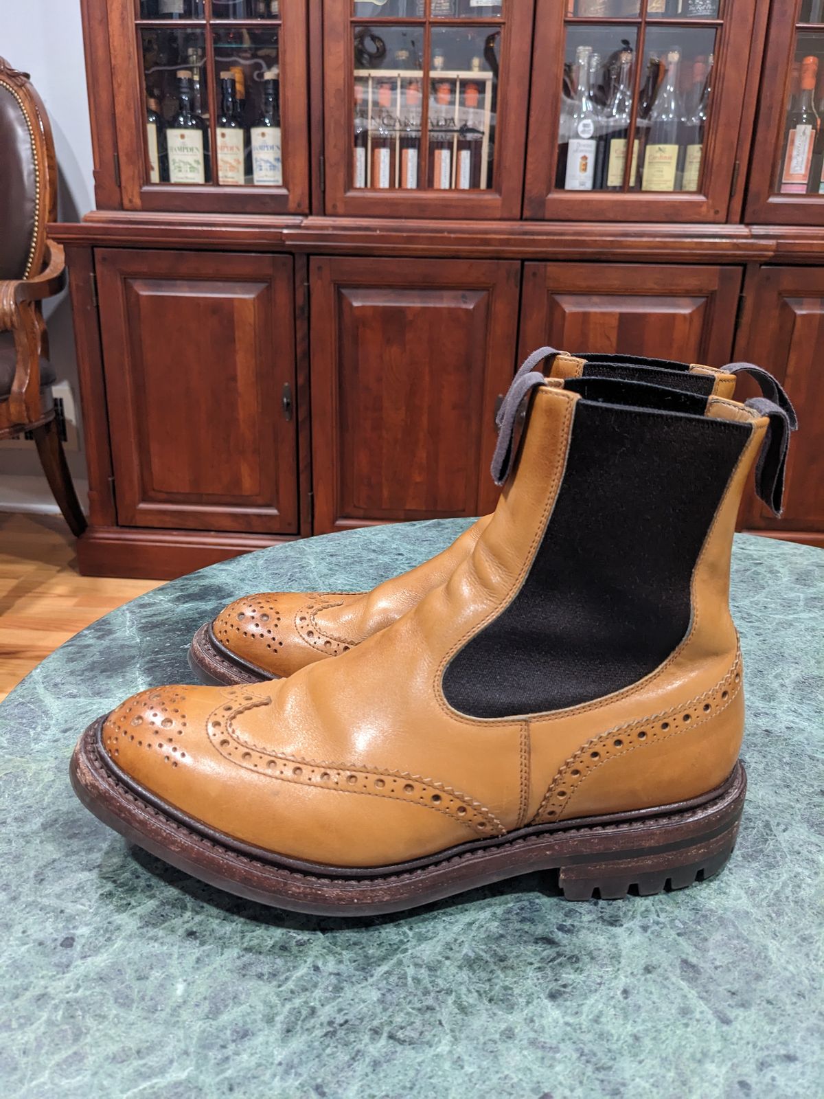 Photo by bensta96 on April 6, 2023 of the Tricker's Henry Country Dealer Boot in 1001 Burnished Calf.