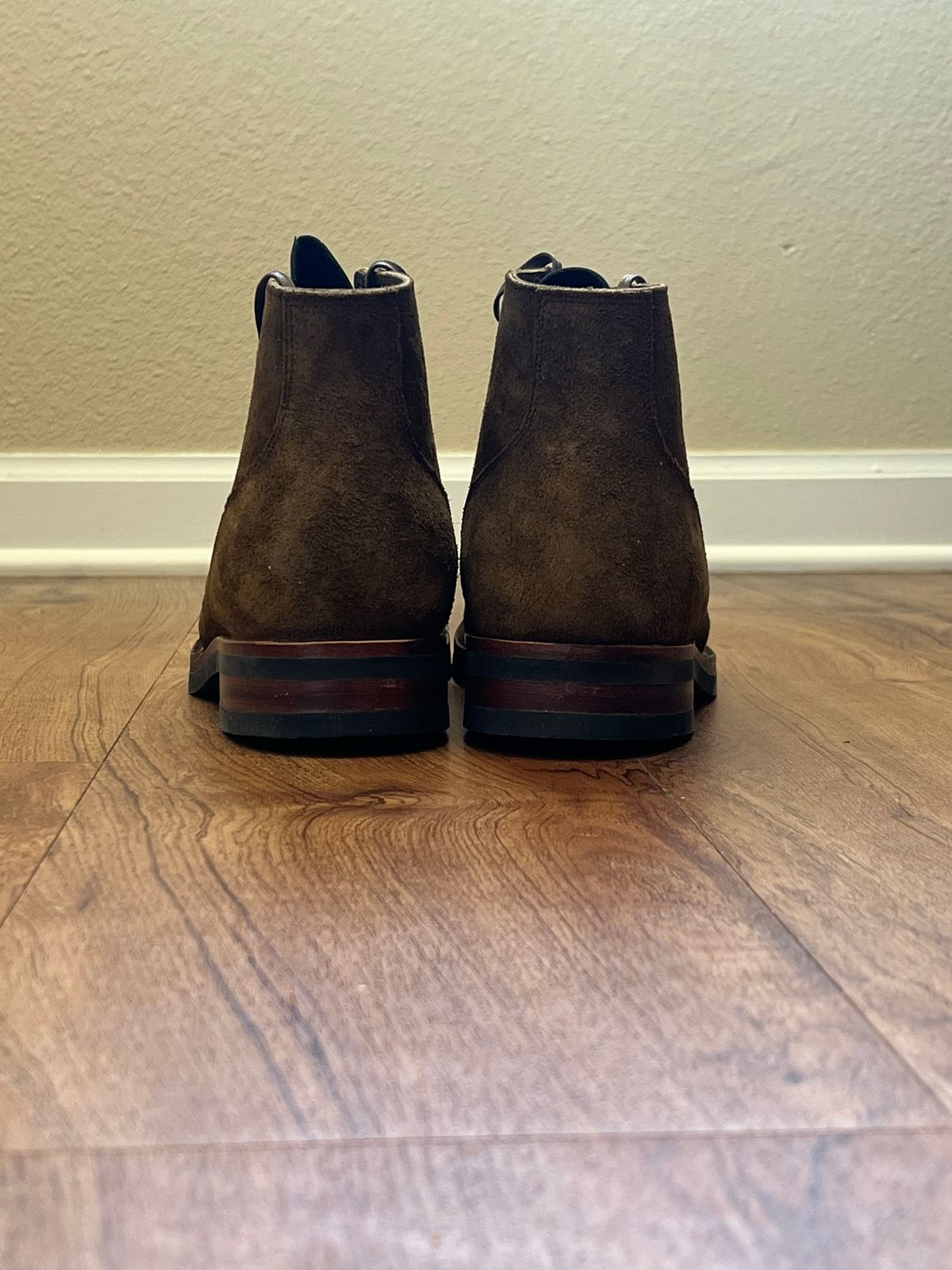 Photo by scoffz on October 1, 2022 of the Viberg Service Boot in Horween Mushroom Chamois Roughout.