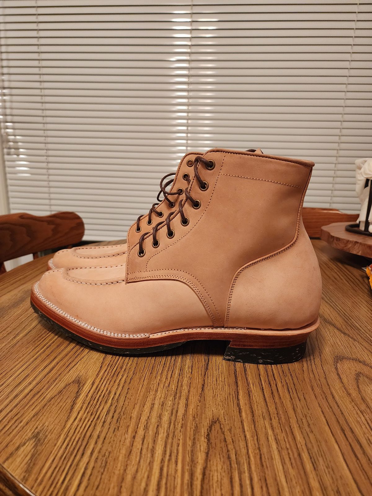 Photo by Michi_Dan_der on October 1, 2022 of the Renav Unlisted Model in Unlisted Leather.
