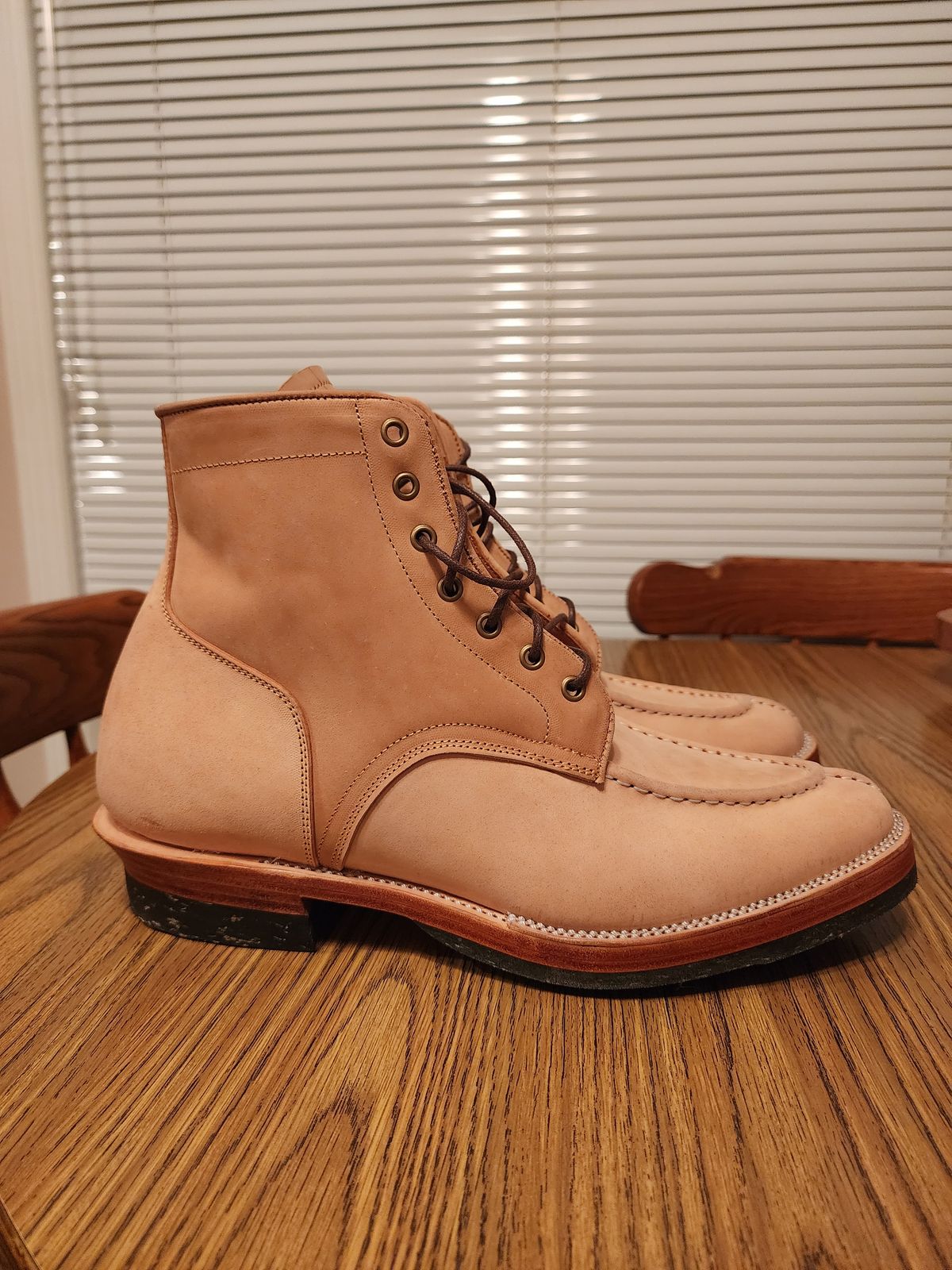 Photo by Michi_Dan_der on October 1, 2022 of the Renav Unlisted Model in Unlisted Leather.