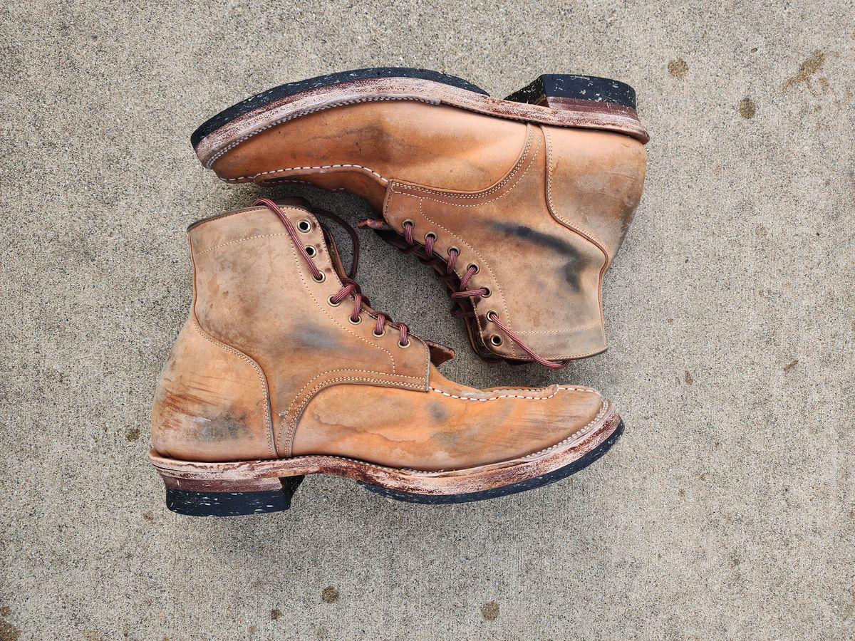 Photo by Michi_Dan_der on February 5, 2023 of the Renav Unlisted Model in Unlisted Leather.