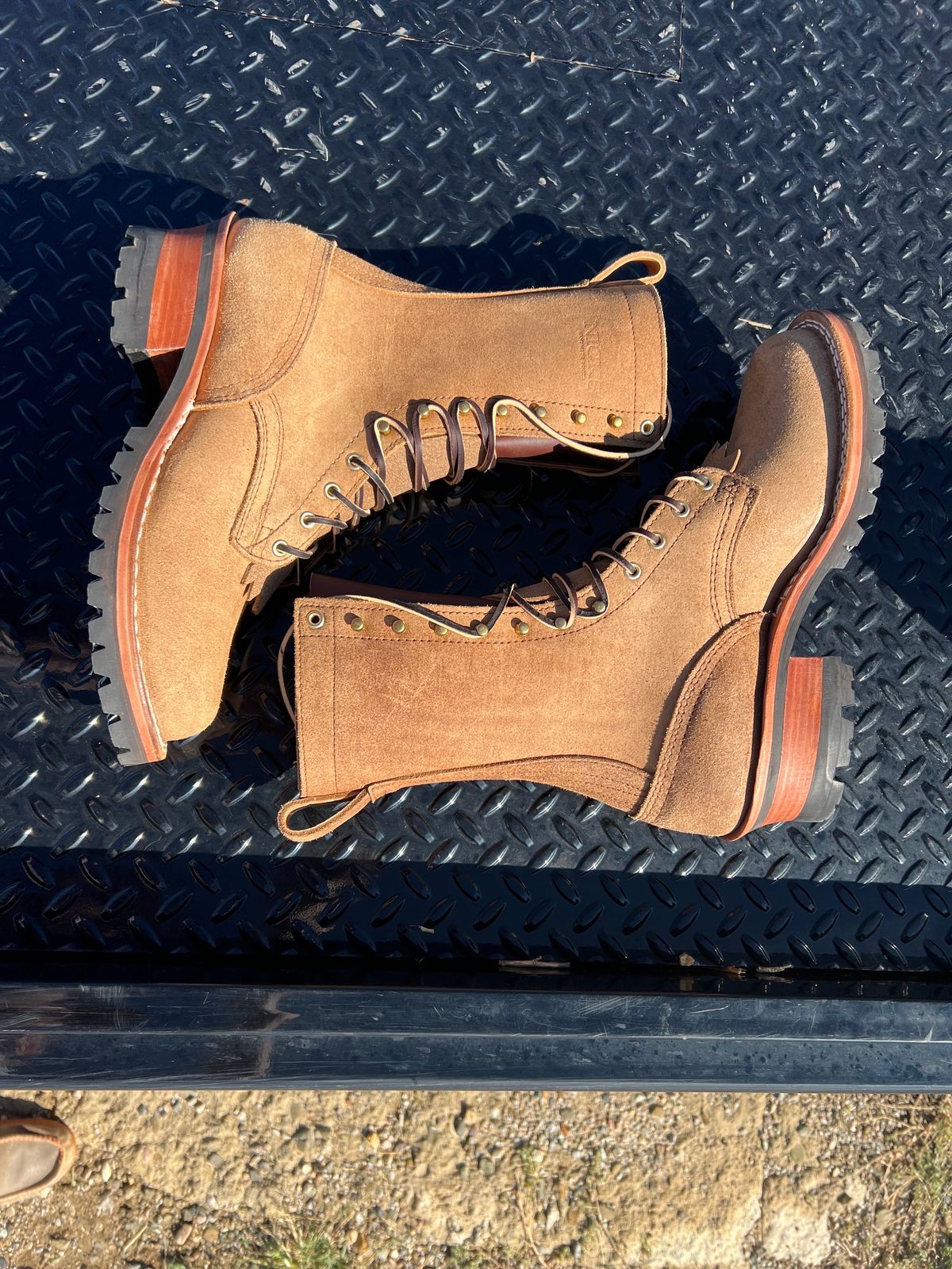 Photo by rturner5 on October 1, 2023 of the Nicks BuilderPro in Seidel 1964 Tan Roughout.