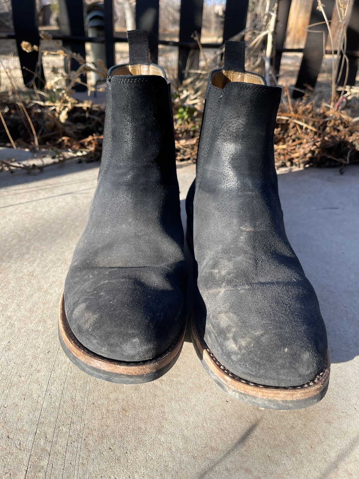 Photo by thelibertytree on March 5, 2023 of the Mark Albert Chelsea Boot in C.F. Stead Black Waxy Commander Suede.