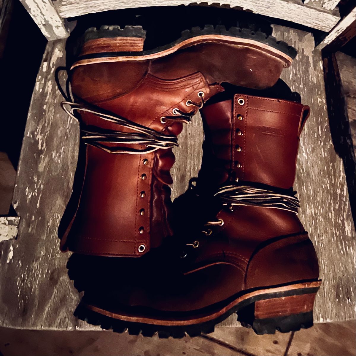 Photo by RyanAK on January 5, 2024 of the Nicks BuilderPro in Seidel 1964 Brown Roughout.