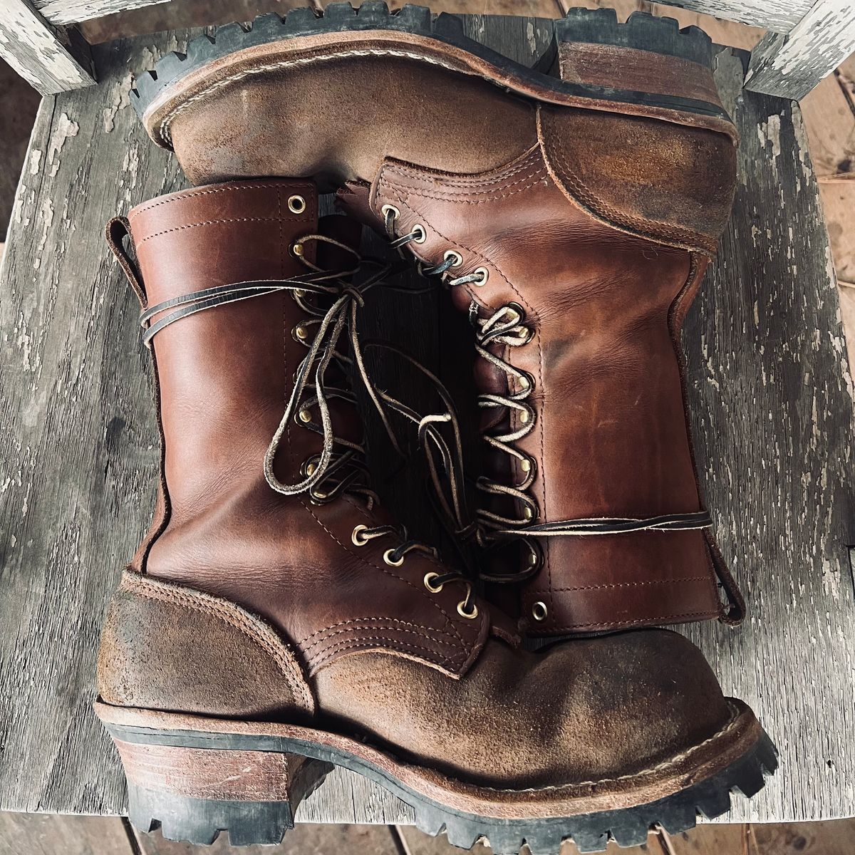 Photo by RyanAK on April 5, 2024 of the Nicks BuilderPro in Seidel 1964 Brown Roughout.