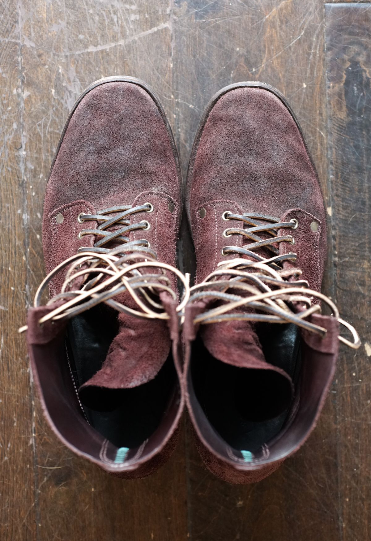 Photo by boootlicker on November 4, 2023 of the NF Bootmaker Fritz Boot in J&FJ Baker Australian Nut Panel Hide Roughout.