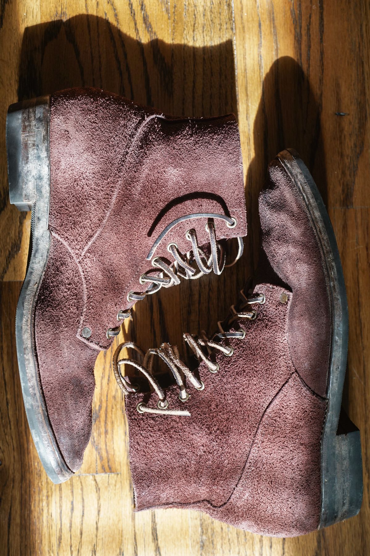Photo by boootlicker on December 3, 2023 of the NF Bootmaker Fritz Boot in J&FJ Baker Australian Nut Panel Hide Roughout.