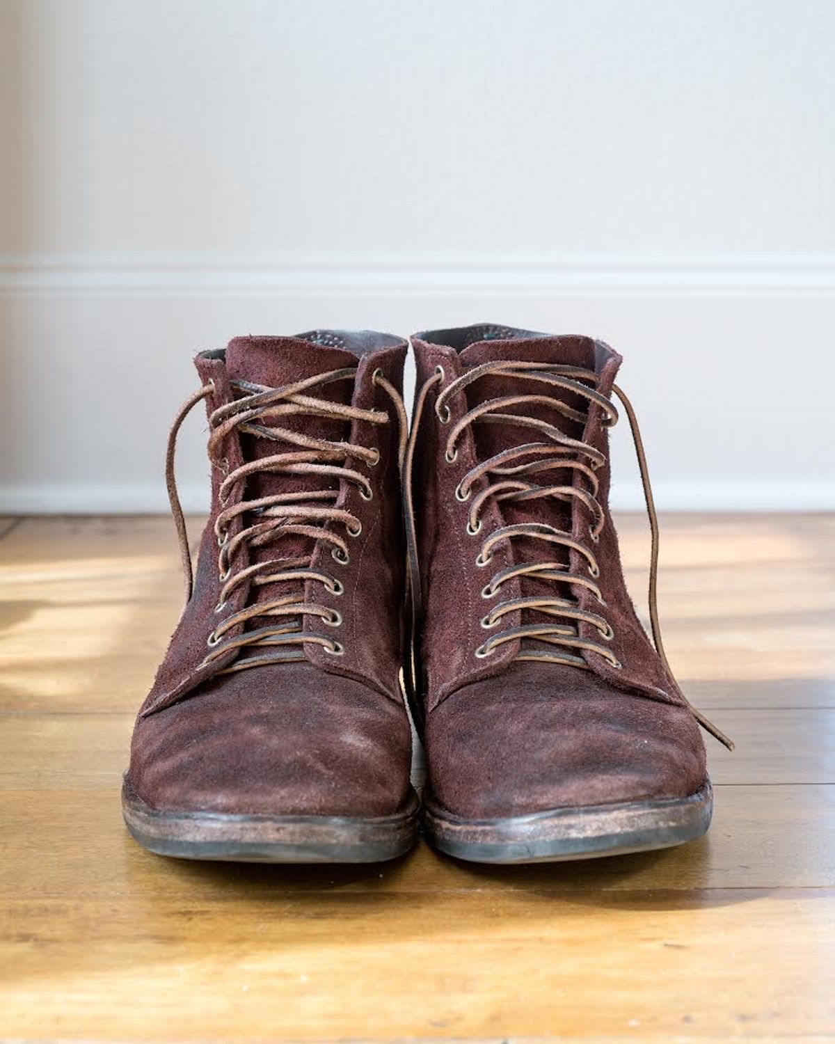 Photo by boootlicker on January 3, 2024 of the NF Bootmaker Fritz Boot in J&FJ Baker Australian Nut Panel Hide Roughout.