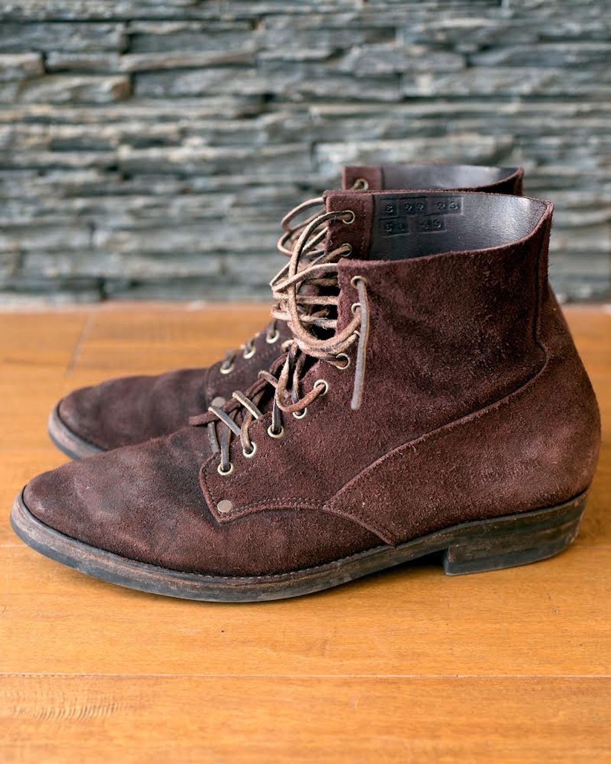 Photo by boootlicker on April 6, 2024 of the NF Bootmaker Fritz Boot in J&FJ Baker Australian Nut Panel Hide Roughout.